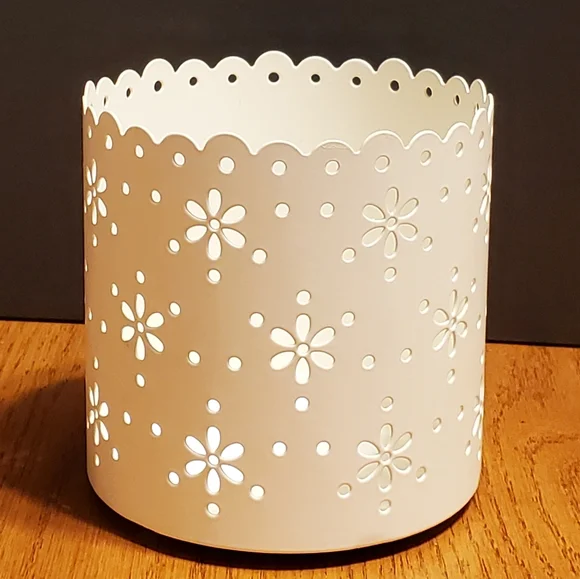 Yankee Candle Eyelet Lace Photo Frame Candle Holder - Picture 1 of 14